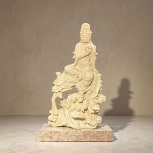 D126 Peachwood Avalokiteshvara (Guanyin)