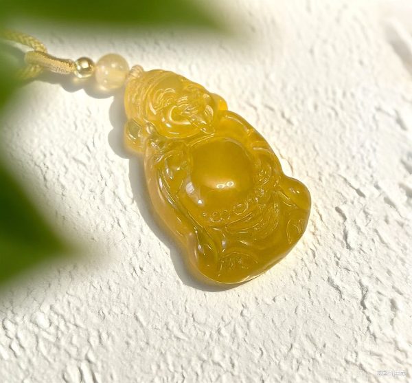 D118 Pendant Necklace: Yellow Abundance Icon