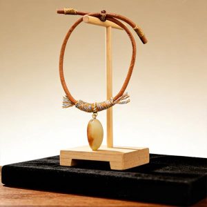 T15B Second-grade Hetian Hand Bracelet (Random Style)